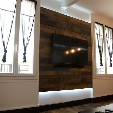Le Langevin - Centre Apartment *